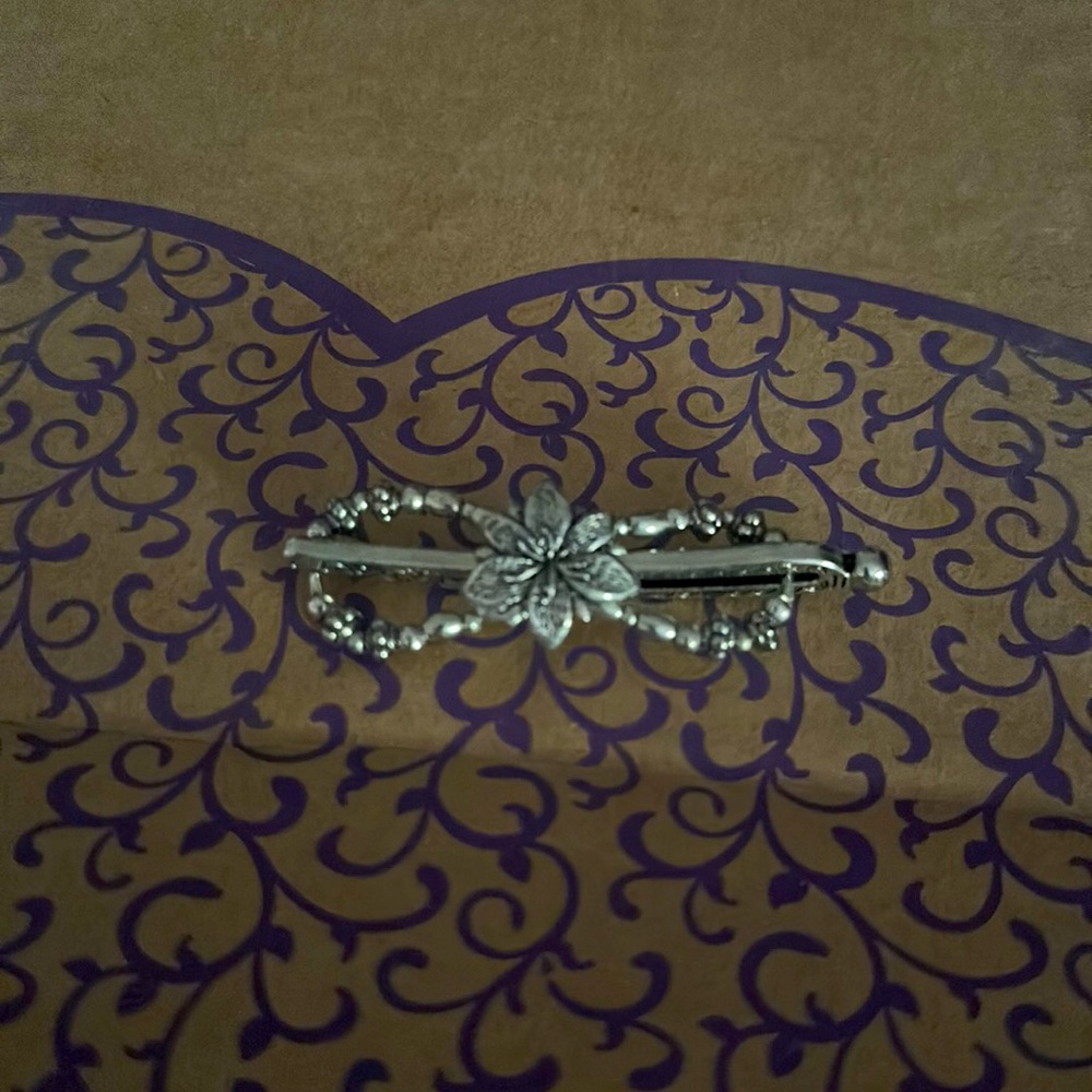 Lilla Rose Flexi Clip Flower Silver Tone (extra small) - NWT
